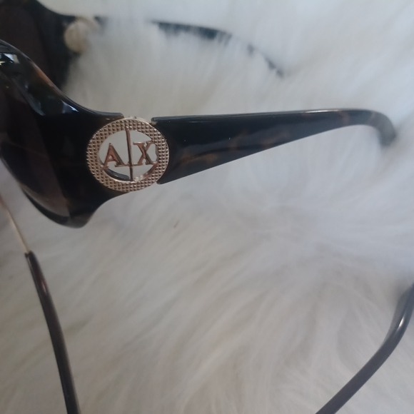 Multiple sunglasses Michael Kors, Vogue, Armani Exchange in very good condition. - Picture 5 of 8